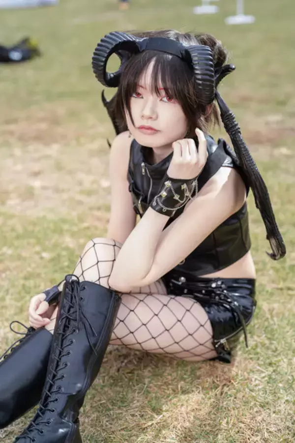 「【コスプレ】小悪魔キュートすぎてお菓子をあげてもイタズラされたい！魔女に吸血鬼、キョンシーなどハロウィン記念美女レイヤーまとめ【写真45枚】」の画像