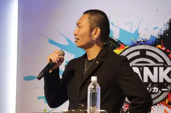 「岡本吉起×小室哲哉、約30年ぶりのタッグが語る「恋しさと せつなさと 心強さと」の裏側―『アウトランカーズ』完成披露会を現地レポート」の画像