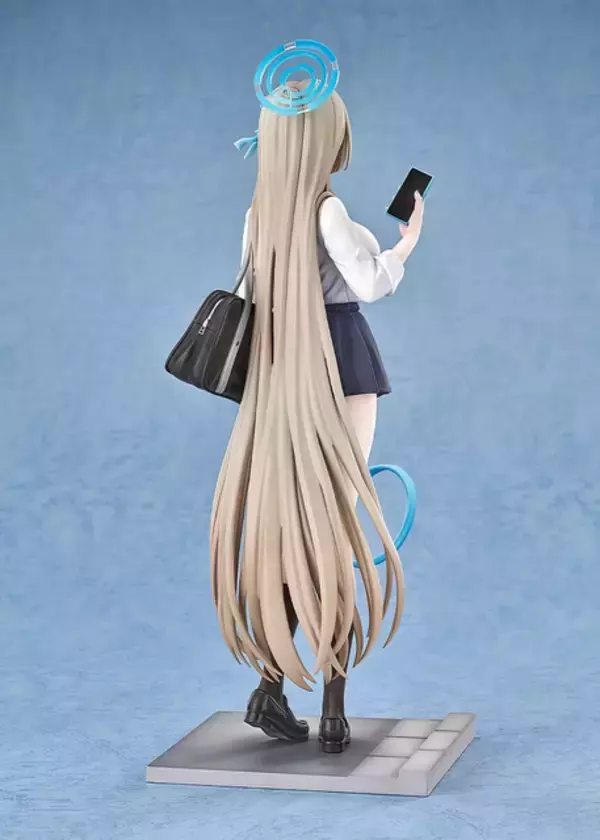 「あふれ出る魅力…！『ブルアカ』より「アスナ（制服）メモリアルロビーVer.」フィギュアが予約開始、学生生活スタイルならはの要素を再現」の画像