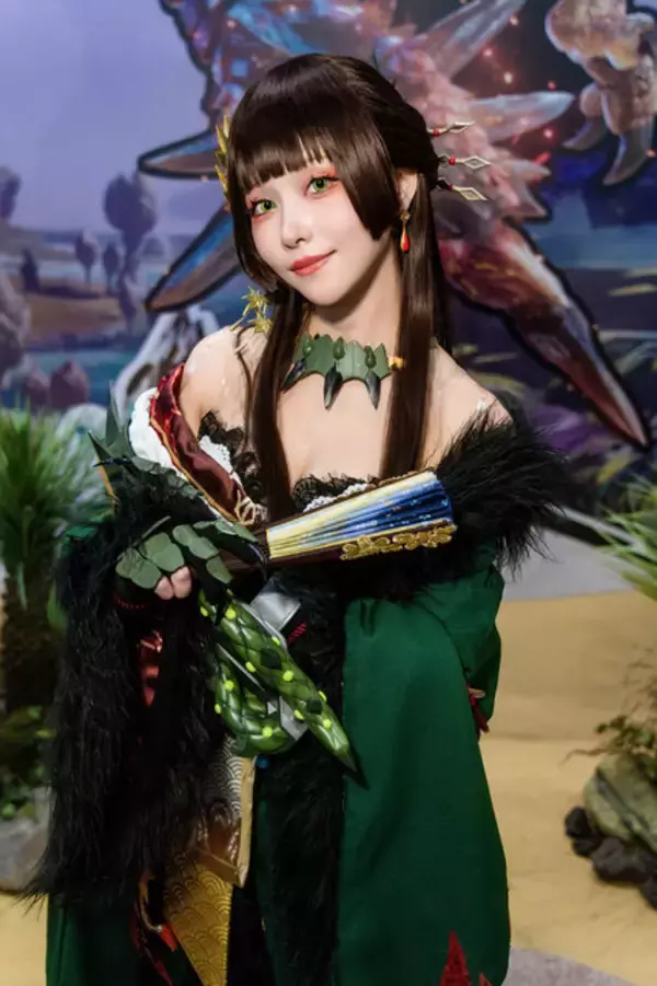 「【コスプレ】冒険者にサキュバス、女子高生まで新作ゲームのヒロインが目白押し！「TGS2025」美女レイヤーまとめ【写真37枚】」の画像