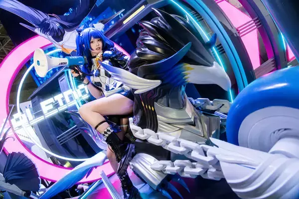 「【コスプレ】冒険者にサキュバス、女子高生まで新作ゲームのヒロインが目白押し！「TGS2025」美女レイヤーまとめ【写真37枚】」の画像