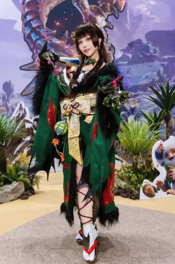 「【コスプレ】冒険者にサキュバス、女子高生まで新作ゲームのヒロインが目白押し！「TGS2025」美女レイヤーまとめ【写真37枚】」の画像