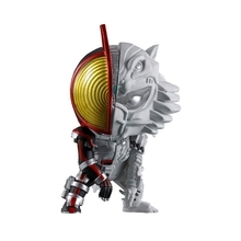 「仮面ライダー」にアート視点を取り入れ立体化！1回1,000円の高級ガシャポンが存在感抜群