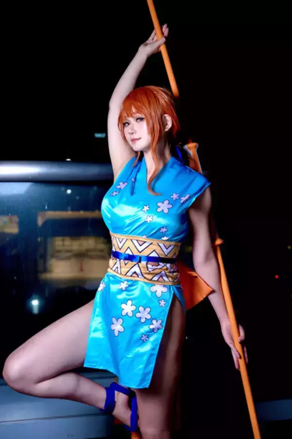 「【コスプレ】極上の太ももをタイツやニーハイ、時には素足で惜しみなく魅せていく！「いい太ももの日」記念美女レイヤーまとめ【写真29枚】」の画像