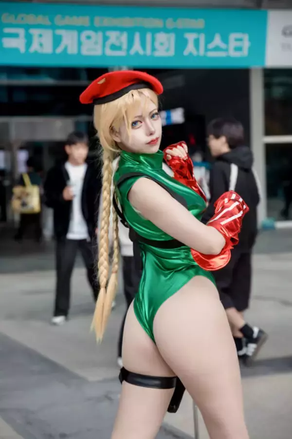 「【コスプレ】極上の太ももをタイツやニーハイ、時には素足で惜しみなく魅せていく！「いい太ももの日」記念美女レイヤーまとめ【写真29枚】」の画像