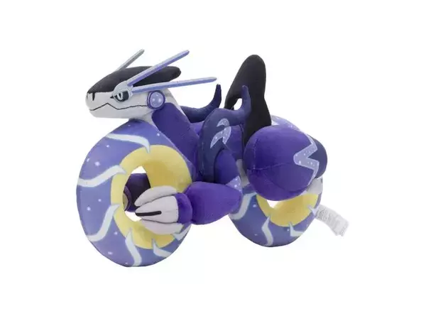 「『ポケモンSV』コライドン・ミライドンの新しいぬいぐるみが、5月20日より発売！ 一足早いオンライン取り扱いも」の画像