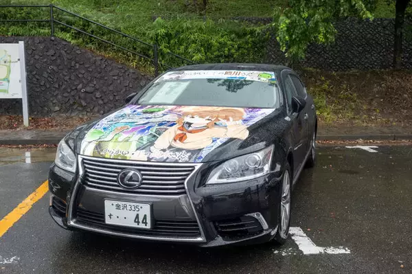 「人気VTuberにウマ娘、初音ミクまで！雨にも負けなかった痛車＆痛バイクを取材【第九回 天下無双 東西最強痛車決戦 フォトレポ】」の画像
