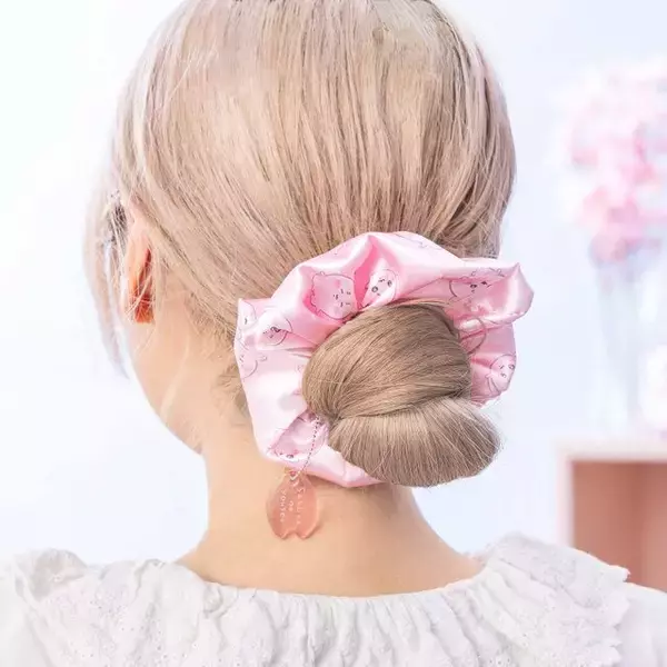 「「ちいかわ」“さくらのようせい”な古本屋が春をお届け！「ラーメン豚」店員さんなマスコットやTシャツなど、新商品がどれも可愛い」の画像