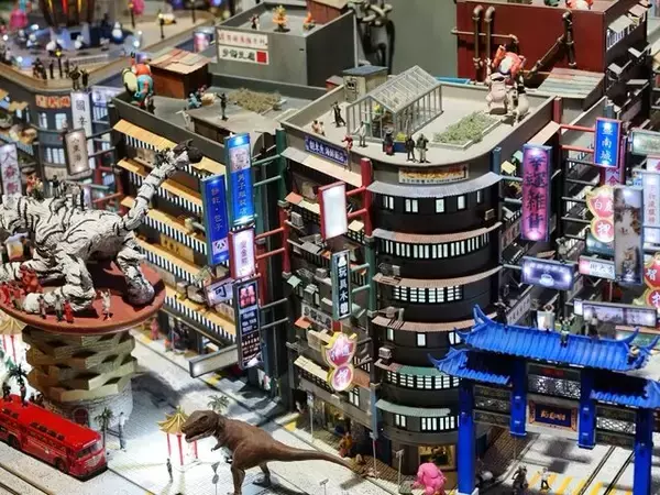 「セラフ部隊員たちを見つけ出せるか？『ヘブンバーンズレッド』×「スモールワールズTOKYO」コラボ現地レポート！」の画像