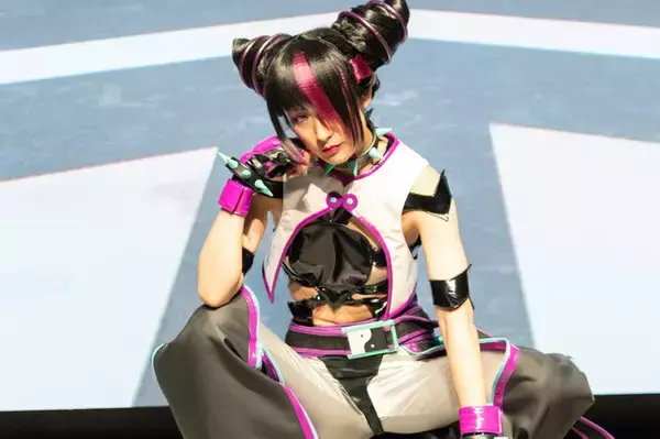 【コスプレ】『スト６』ジュリとの対戦希望者が押しかける！TGS2025で百人組手になっても涼しい顔をする美女レイヤー【写真16枚】