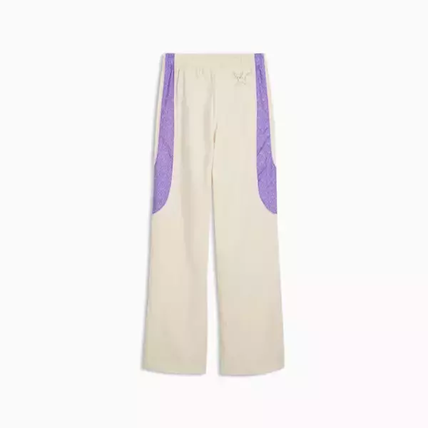 「PUMAから『ポケモン』コラボコレクションが発売！ピカチュウのバッシュ、ブラッキーとエーフィが可愛いフーディなど豊富なデザイン」の画像