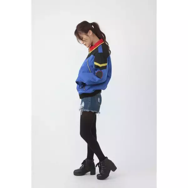 「この再現度は伊達じゃない！「ガンダム 逆襲のシャア」アムロになりきれる“ブルゾン”は機能性もバッチリ」の画像