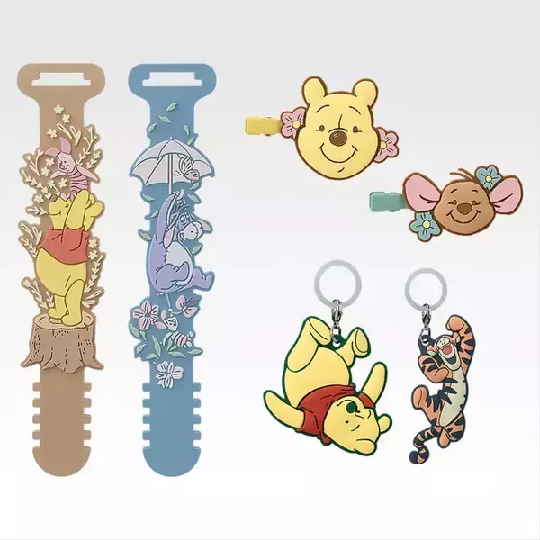 「一番くじ「くまのプーさん」のテーマは“冬の日”！風船につかまったプーさんの壁掛け時計など、癒されるラインナップ」の画像