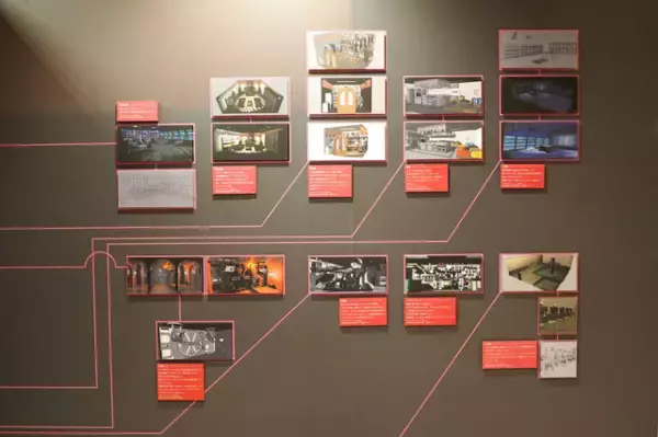 「『ダンガンロンパ』15年の歩みをイラストやおしおき、謎解きと共に！「ダンガンロンパ15周年記念展」レポート」の画像