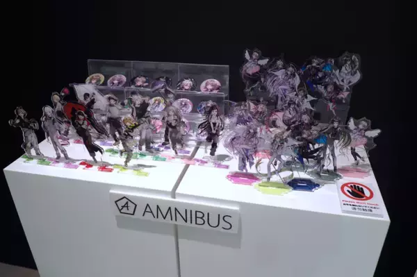 「『ダンガンロンパ』15年の歩みをイラストやおしおき、謎解きと共に！「ダンガンロンパ15周年記念展」レポート」の画像