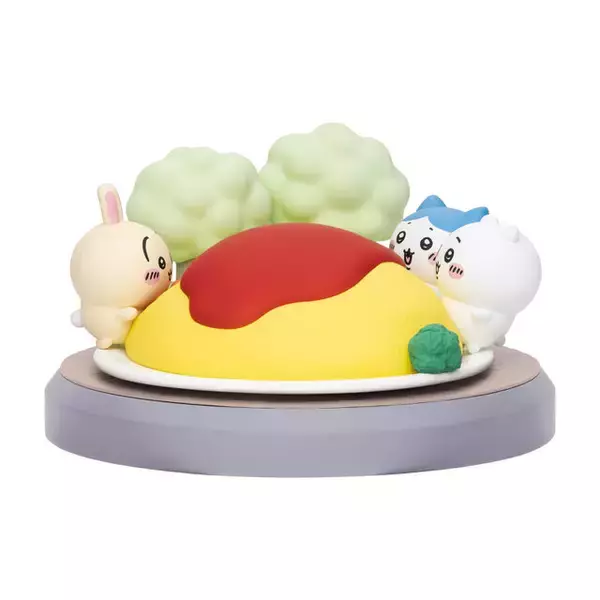 「「ちいかわ」たちが“巨・オムライス”を頬張る！インテリアとして飾るだけでも存在感たっぷりなルームライトが3月12日より予約開始」の画像