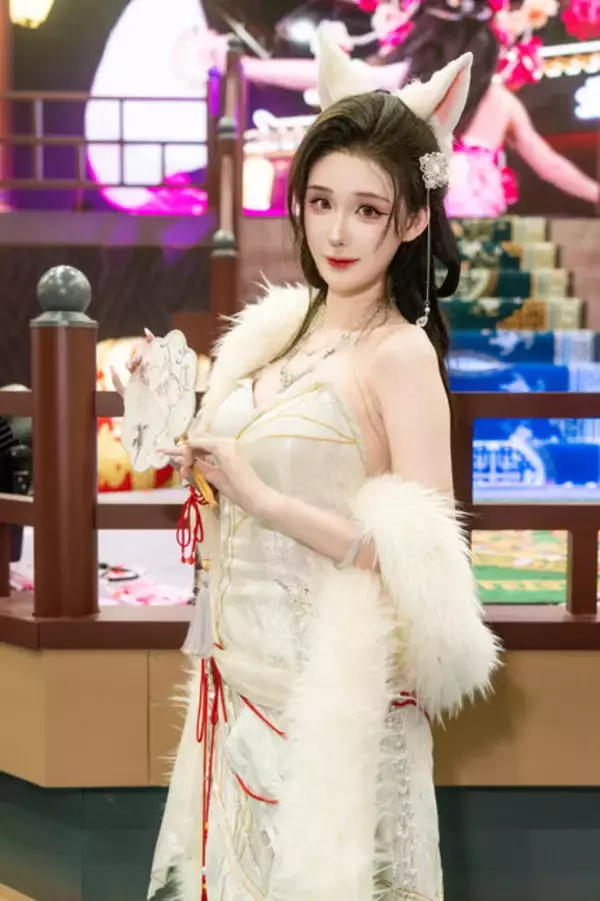「【コスプレ】中国ドラマのような美男美女が大集結！『逆水寒』ブースが豪華絢爛すぎて別世界だった【写真36枚】」の画像