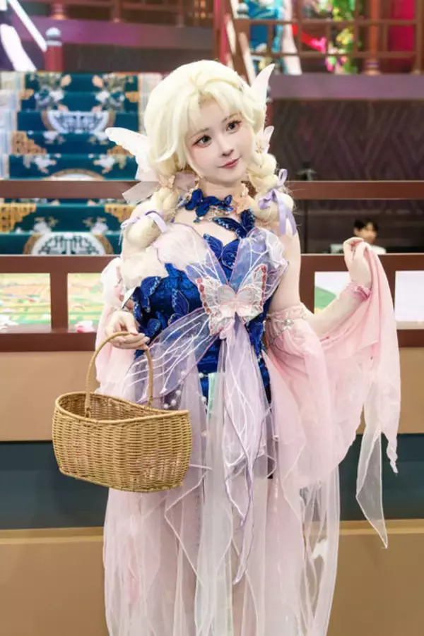 「【コスプレ】中国ドラマのような美男美女が大集結！『逆水寒』ブースが豪華絢爛すぎて別世界だった【写真36枚】」の画像