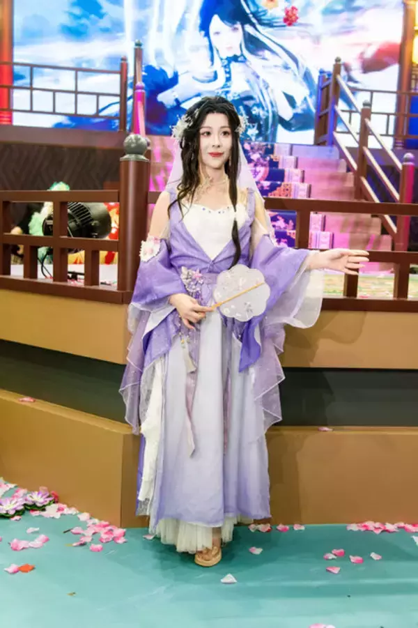 「【コスプレ】中国ドラマのような美男美女が大集結！『逆水寒』ブースが豪華絢爛すぎて別世界だった【写真36枚】」の画像