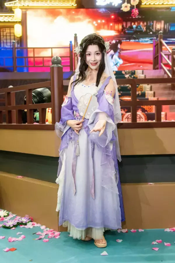 「【コスプレ】中国ドラマのような美男美女が大集結！『逆水寒』ブースが豪華絢爛すぎて別世界だった【写真36枚】」の画像