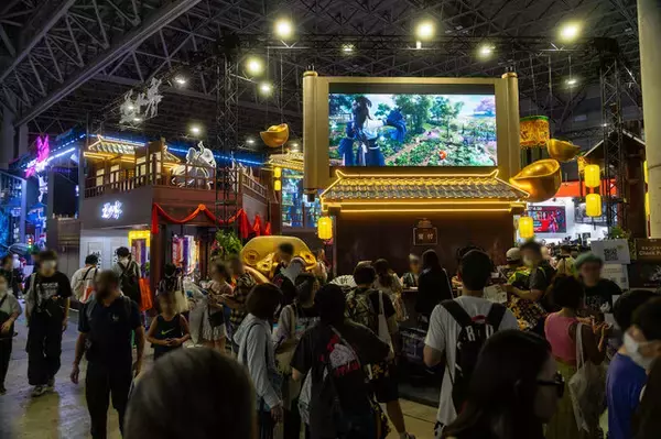 「【コスプレ】中国ドラマのような美男美女が大集結！『逆水寒』ブースが豪華絢爛すぎて別世界だった【写真36枚】」の画像