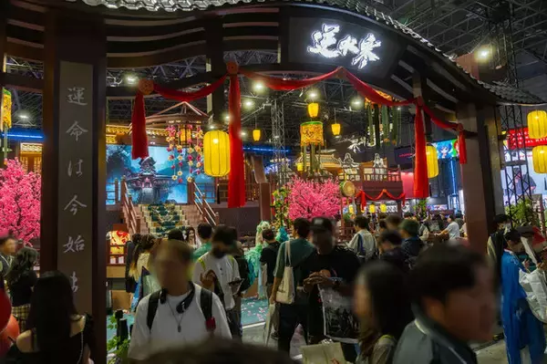 「【コスプレ】中国ドラマのような美男美女が大集結！『逆水寒』ブースが豪華絢爛すぎて別世界だった【写真36枚】」の画像