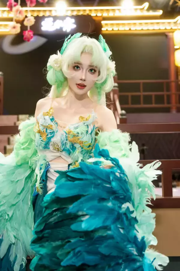 「【コスプレ】中国ドラマのような美男美女が大集結！『逆水寒』ブースが豪華絢爛すぎて別世界だった【写真36枚】」の画像