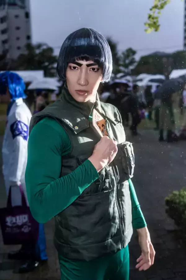 「【コスプレ】どこまで飛んでいっちゃうの！？「NARUTO」マイト・ガイの迫力ある表情＆驚異的な身体能力に目を見張る【写真11枚】」の画像