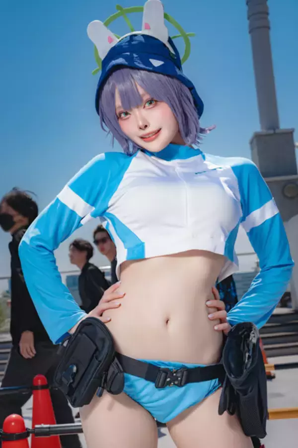 「【コスプレ】人気キャラの夏衣装にドキッ！『ブルアカ』『ゼンゼロ』など「コミケ104」で見つけた美女レイヤー11選【写真45枚】」の画像