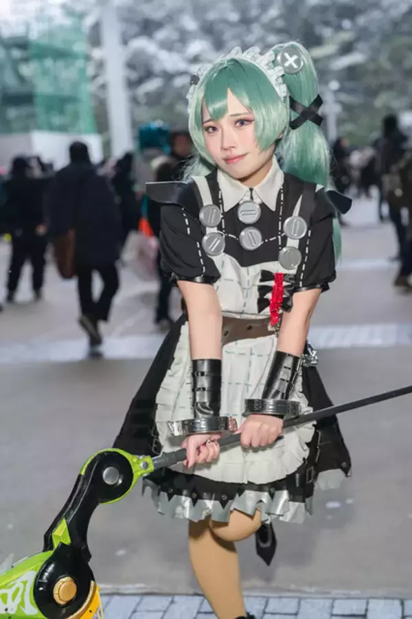 「【コスプレ】褐色肌が雪化粧に際立つ『NIKKE』ノワール、『ドルフロ2』に雪中行軍のターニャまで「ワンフェス」美女レイヤー7選【写真31枚】」の画像