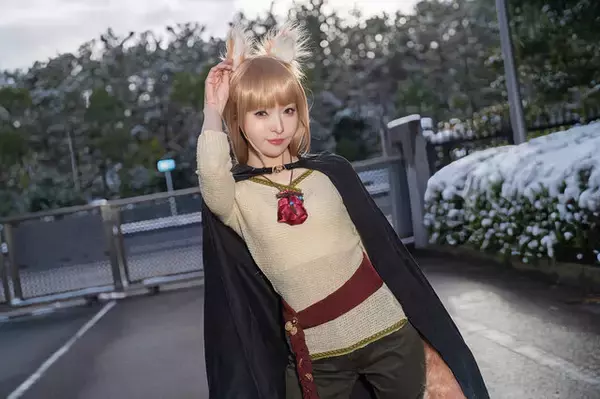 「【コスプレ】褐色肌が雪化粧に際立つ『NIKKE』ノワール、『ドルフロ2』に雪中行軍のターニャまで「ワンフェス」美女レイヤー7選【写真31枚】」の画像