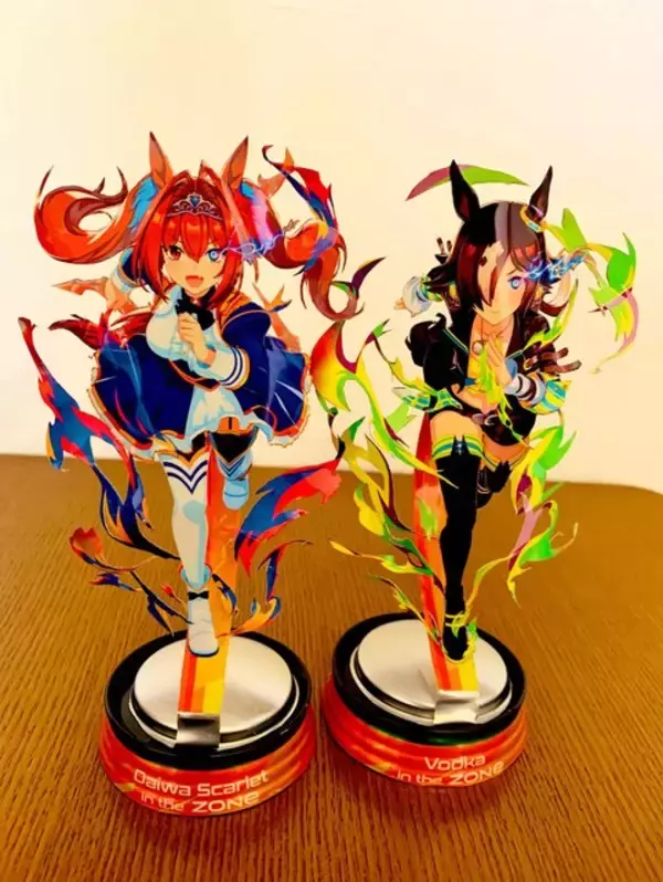 「『ウマ娘』×「ZONe」コラボ缶が“アルミスタンド”に大変身！ 5万いいねを突破した痺れる逸品、制作者インタビュー」の画像