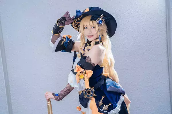 「【コスプレ】『原神』ナヴィアコスが美しい！秘められた強さ＆優しさを感じさせる注目レイヤー・真野めい【写真8枚】」の画像