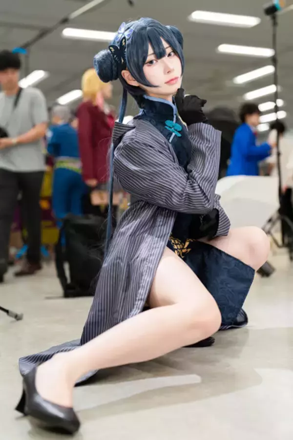 「【コスプレ】チャイナ服からスレンダーな美脚が露わに！『ブルアカ』キサキの颯爽とした立ち姿が絵になる美女レイヤー【写真9枚】」の画像