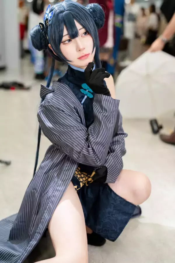 「【コスプレ】チャイナ服からスレンダーな美脚が露わに！『ブルアカ』キサキの颯爽とした立ち姿が絵になる美女レイヤー【写真9枚】」の画像