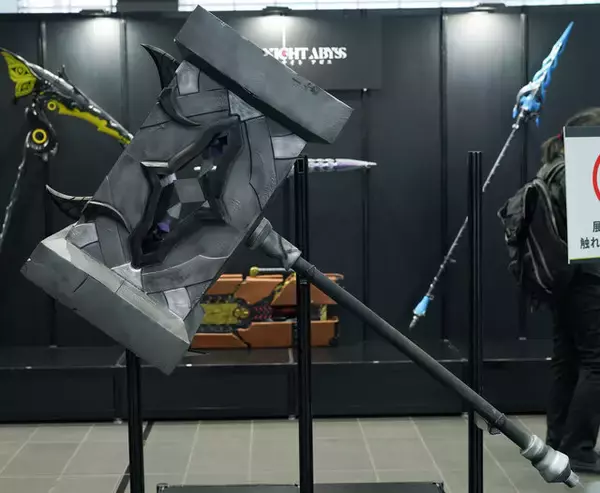 「『デュエットナイトアビス』リリース100日POP-UPイベント開催！コスプレに武器展示、アトラクションまで見どころをフォトレポートでお届け」の画像