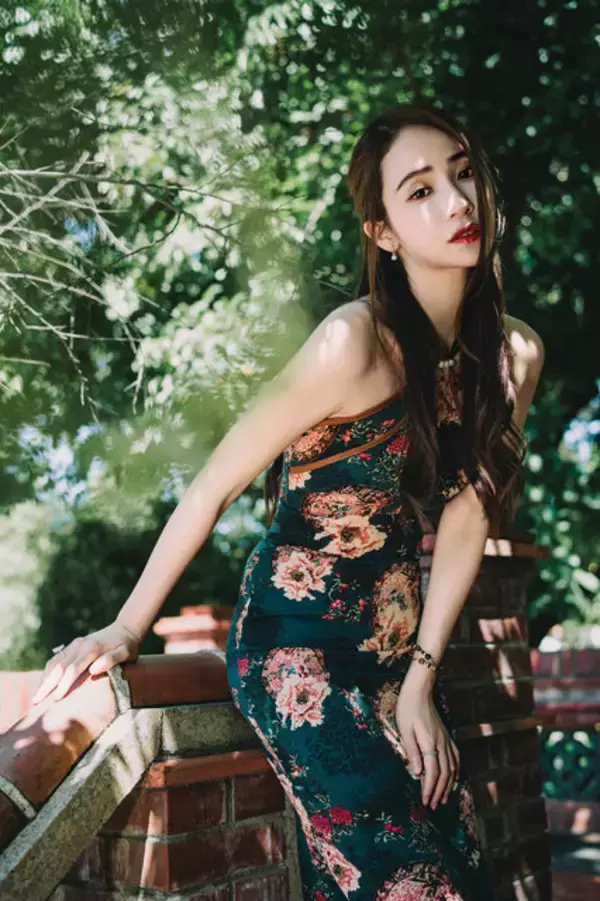 「写真展「フォクトレンダーで撮る旗袍(チャイナドレス)」が12月19日から開催─異国の美を切り取った、唯一無二の瞬間に触れる」の画像