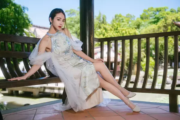 「写真展「フォクトレンダーで撮る旗袍(チャイナドレス)」が12月19日から開催─異国の美を切り取った、唯一無二の瞬間に触れる」の画像