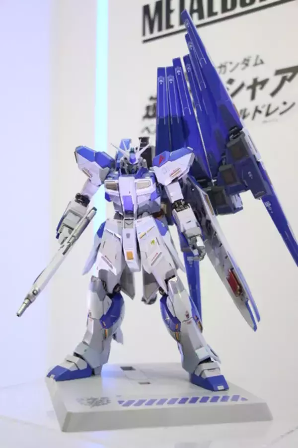 「「Hi-νガンダム」の新作METAL BUILD、販売期間変更―ファンネルの背負い方がνガンダムを思わせる“2026（仮）Ver.”として再臨！」の画像