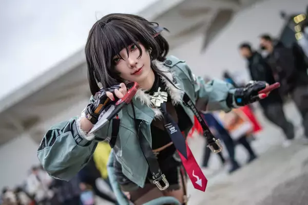「【コスプレ】『ゼンレスゾーンゼロ』ジェーンの肉体美が躍動！くびれ&網タイツで魅せる台湾レイヤー【写真10枚】」の画像