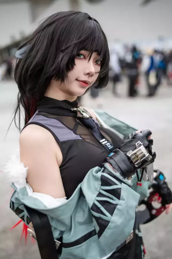 「【コスプレ】『ゼンレスゾーンゼロ』ジェーンの肉体美が躍動！くびれ&網タイツで魅せる台湾レイヤー【写真10枚】」の画像