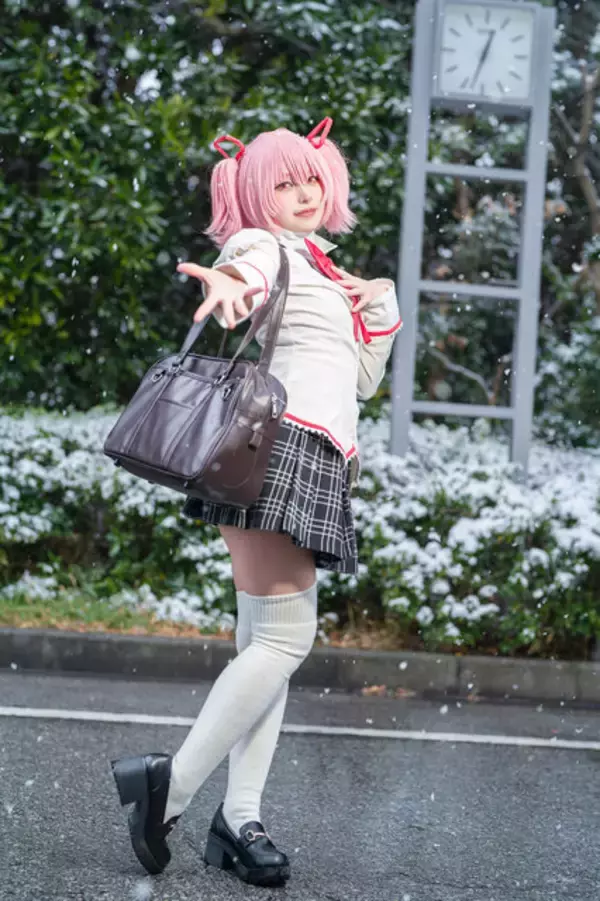 「【コスプレ】褐色の美ボディな『ポケモン』カナリィ、寒さに負けないバニーガールや雪化粧を纏うミクなど「ワンフェス」美女レイヤー6選【写真27枚】」の画像