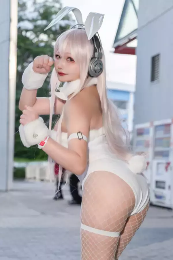 「【コスプレ】褐色の美ボディな『ポケモン』カナリィ、寒さに負けないバニーガールや雪化粧を纏うミクなど「ワンフェス」美女レイヤー6選【写真27枚】」の画像