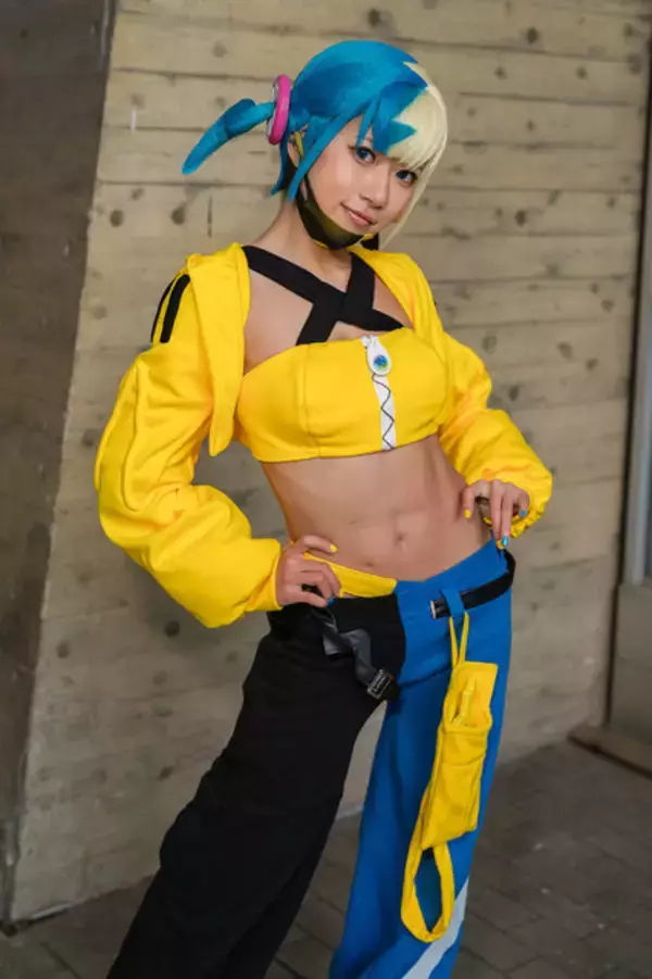 「【コスプレ】褐色の美ボディな『ポケモン』カナリィ、寒さに負けないバニーガールや雪化粧を纏うミクなど「ワンフェス」美女レイヤー6選【写真27枚】」の画像