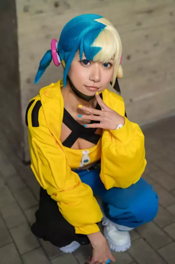 「【コスプレ】褐色の美ボディな『ポケモン』カナリィ、寒さに負けないバニーガールや雪化粧を纏うミクなど「ワンフェス」美女レイヤー6選【写真27枚】」の画像