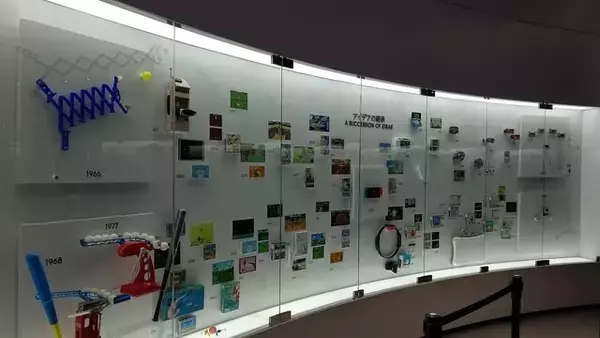 「ニンテンドーミュージアムがライトアップ！アートギャラリーや『マリオ』40周年記念イベントなど期間限定施策を見てきました【レポート】」の画像