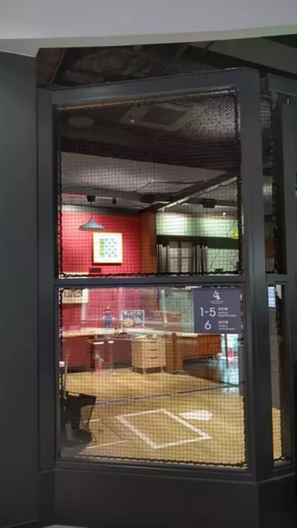 「ニンテンドーミュージアムがライトアップ！アートギャラリーや『マリオ』40周年記念イベントなど期間限定施策を見てきました【レポート】」の画像