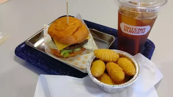 「ニンテンドーミュージアムがライトアップ！アートギャラリーや『マリオ』40周年記念イベントなど期間限定施策を見てきました【レポート】」の画像