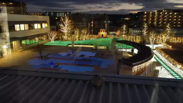 「ニンテンドーミュージアムがライトアップ！アートギャラリーや『マリオ』40周年記念イベントなど期間限定施策を見てきました【レポート】」の画像