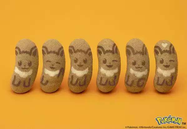 「手を振るイーブイにメロメロ！『ポケモン』30周年記念として「イーブイ東京ばな奈」トートバッグセットが3月より販売」の画像